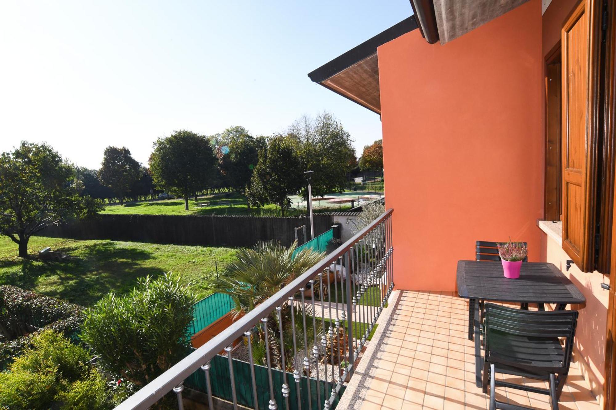Rovato Entire Apartment In The Capital Of Franciacorta Exterior foto