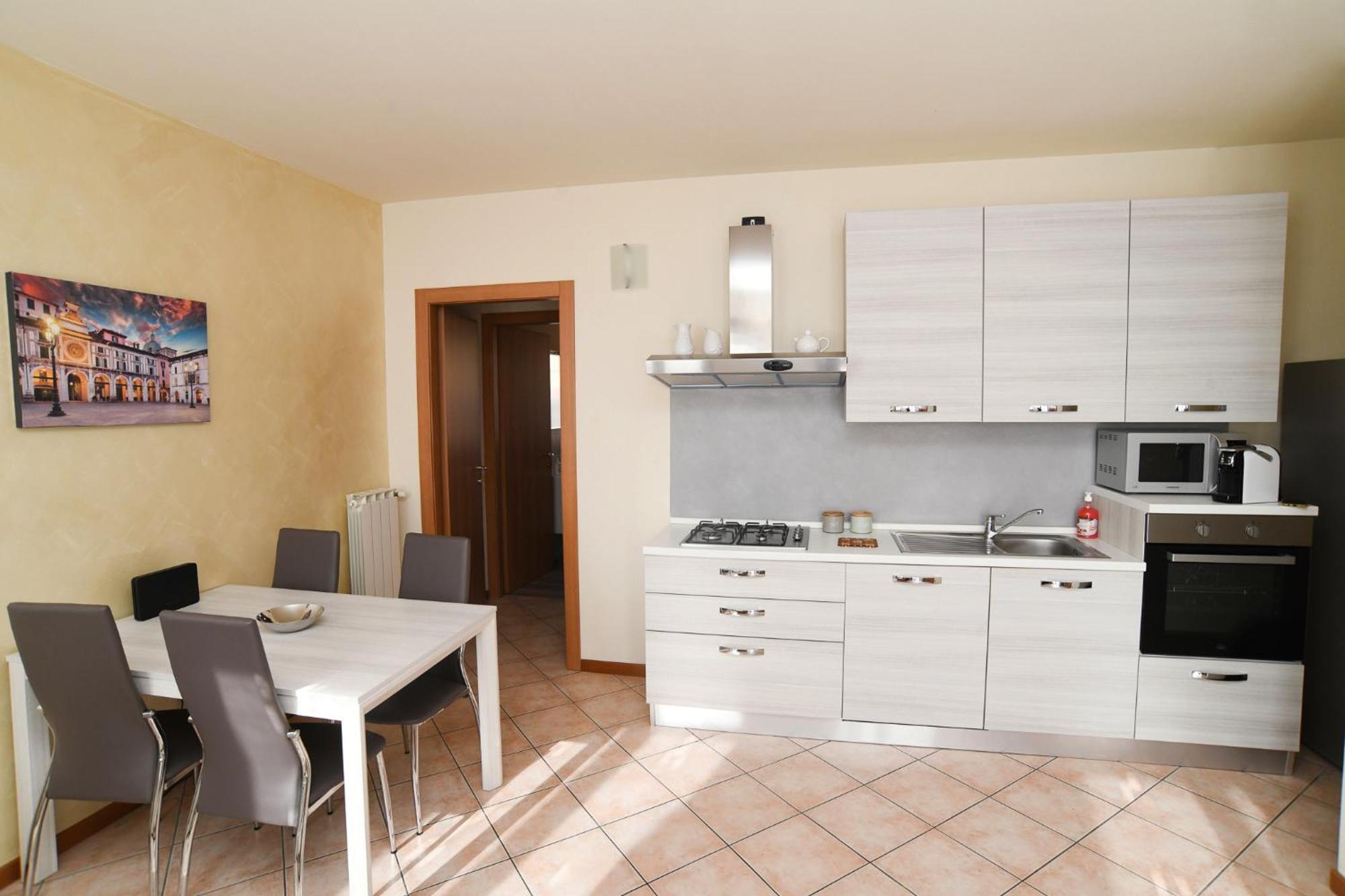 Rovato Entire Apartment In The Capital Of Franciacorta Exterior foto